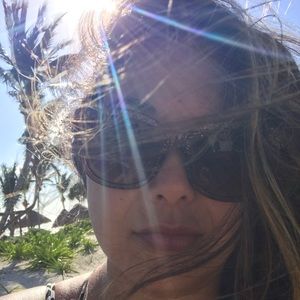 Meet your Posher, Jasmine